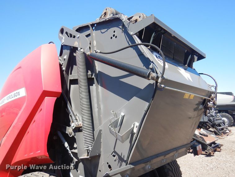 image for item LT9665 Massey  Ferguson 4160V  round baler