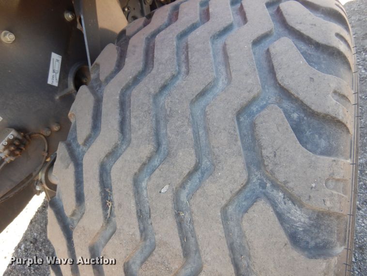 image for item LT9665 Massey  Ferguson 4160V  round baler