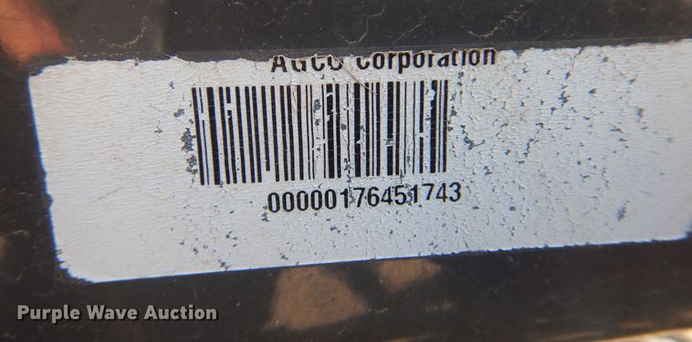 image for item LT9665 Massey  Ferguson 4160V  round baler