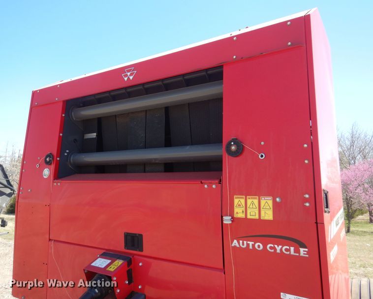 image for item LT9666 Massey  Ferguson 2956A  round Baler