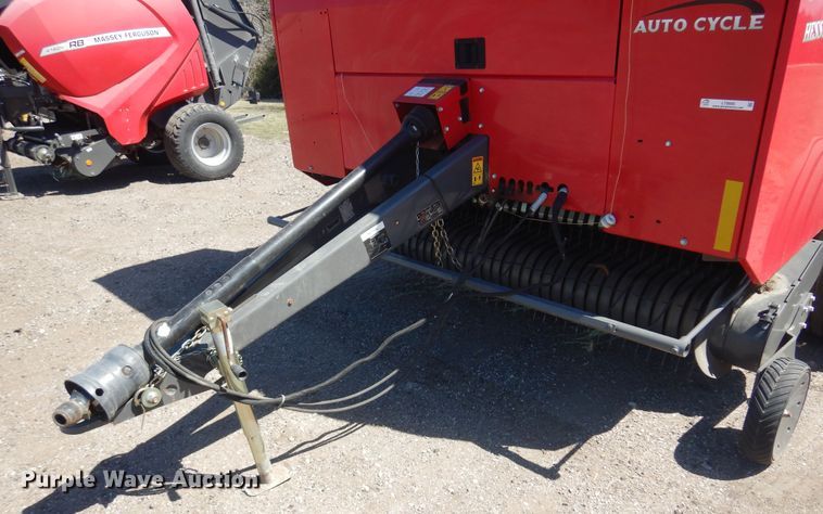 image for item LT9666 Massey  Ferguson 2956A  round Baler