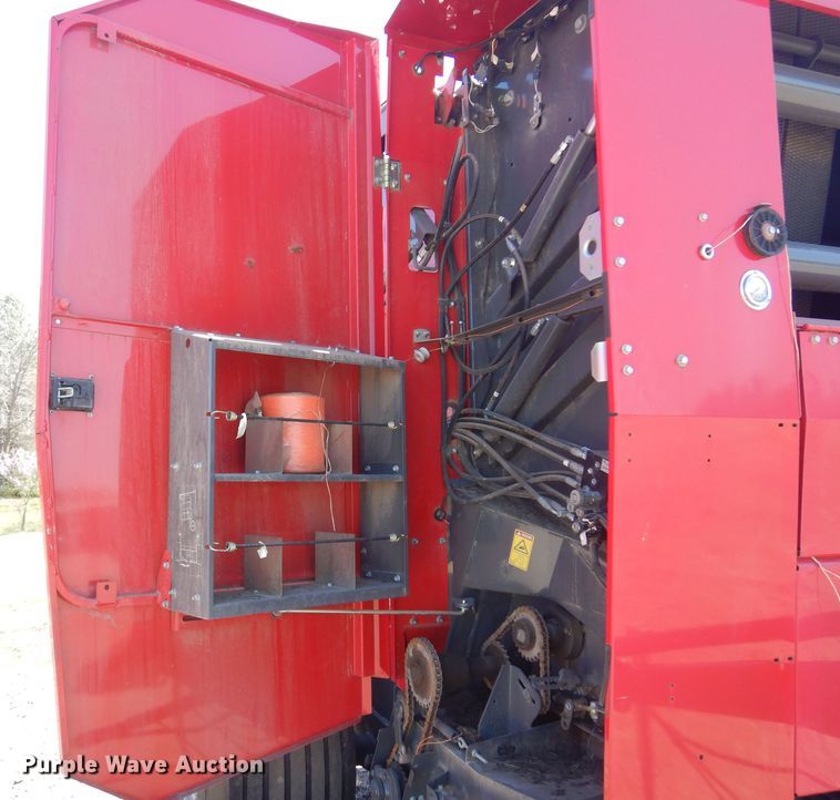 image for item LT9666 Massey  Ferguson 2956A  round Baler