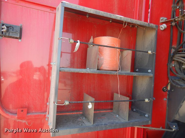 image for item LT9666 Massey  Ferguson 2956A  round Baler