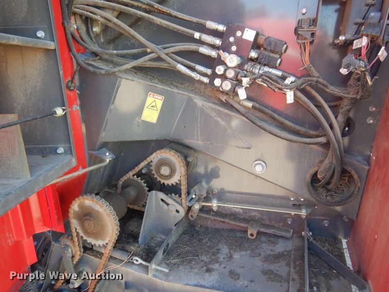 image for item LT9666 Massey  Ferguson 2956A  round Baler