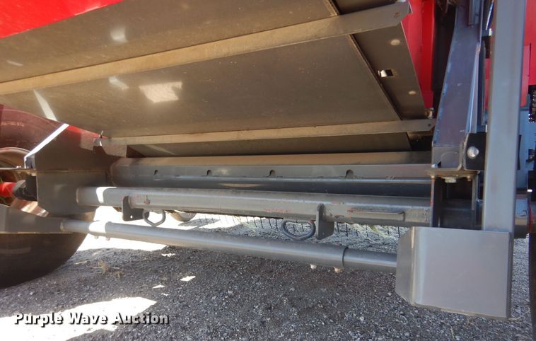 image for item LT9666 Massey  Ferguson 2956A  round Baler