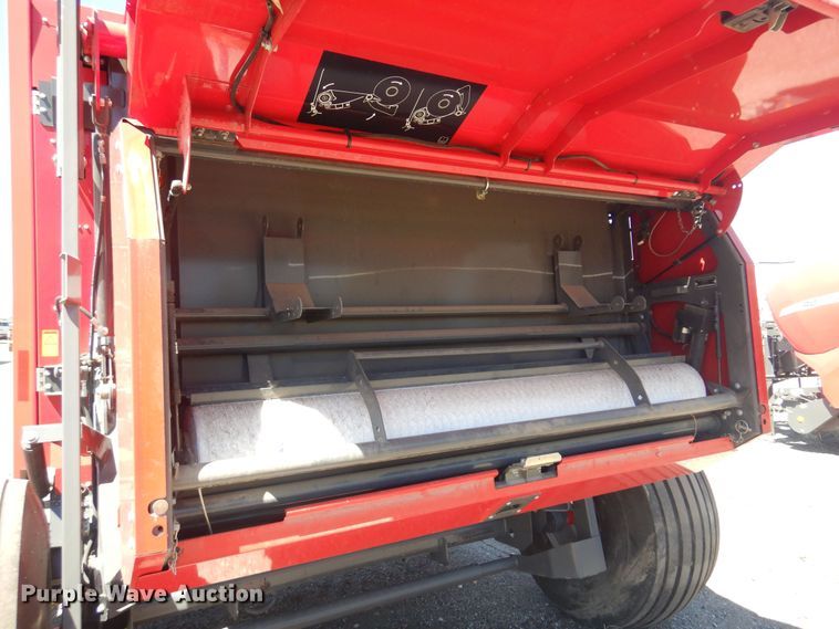 image for item LT9666 Massey  Ferguson 2956A  round Baler