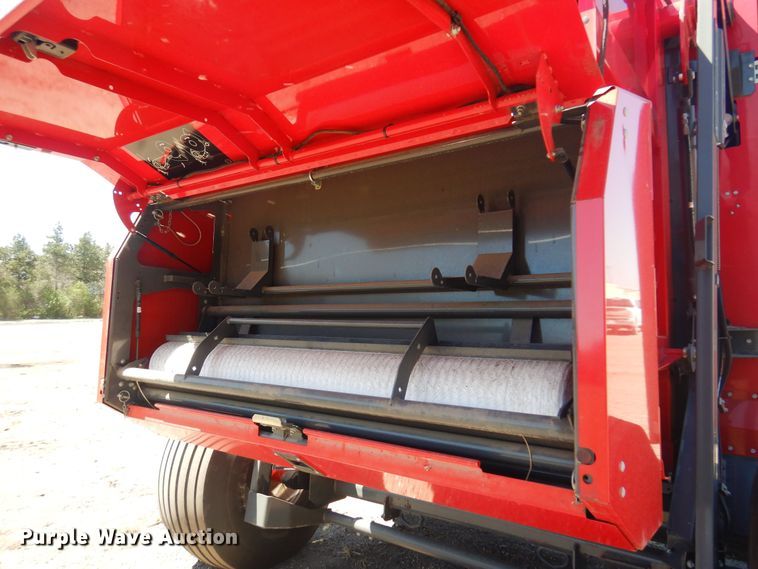 image for item LT9666 Massey  Ferguson 2956A  round Baler