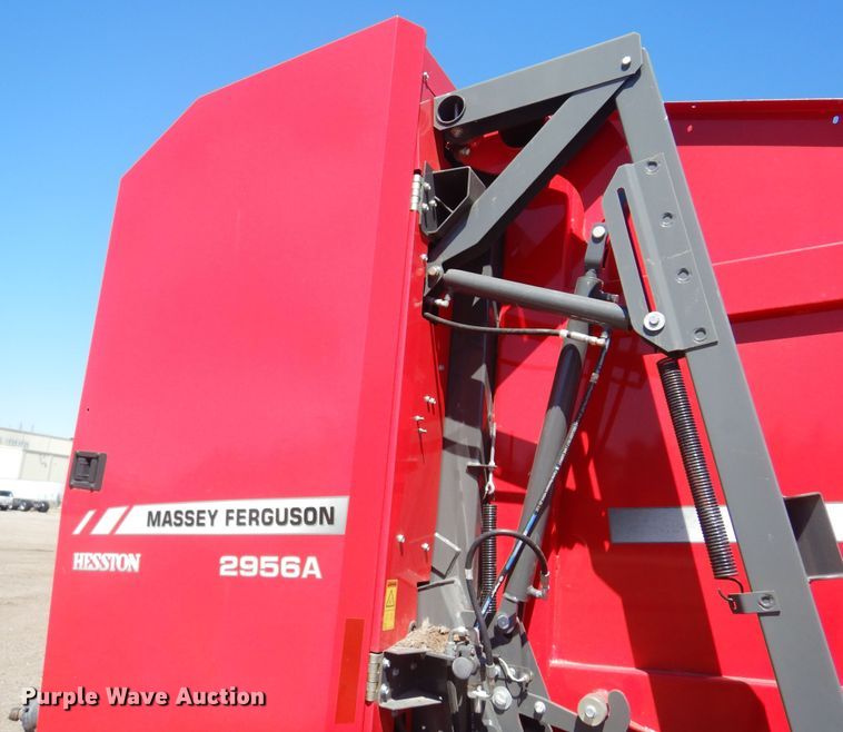 image for item LT9666 Massey  Ferguson 2956A  round Baler