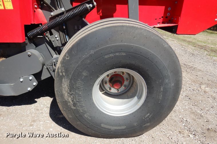 image for item LT9666 Massey  Ferguson 2956A  round Baler