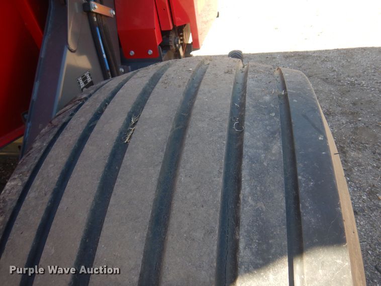 image for item LT9666 Massey  Ferguson 2956A  round Baler