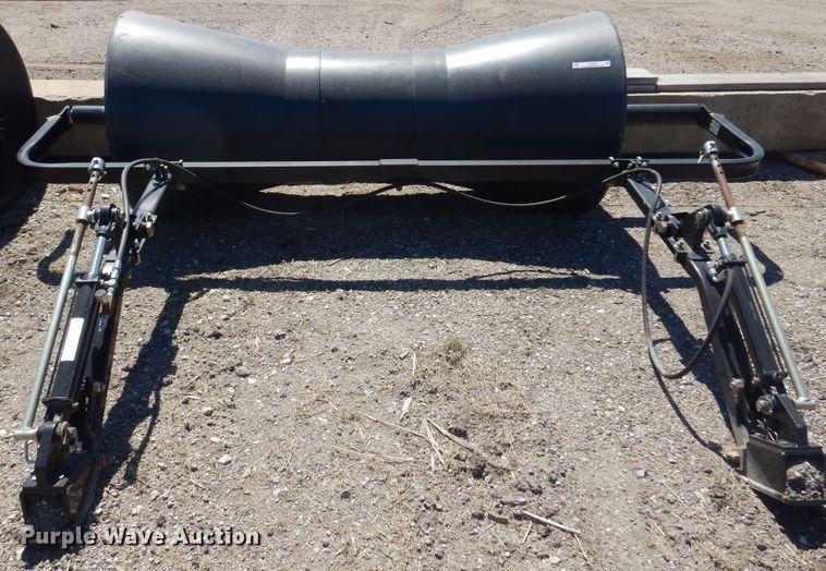 image for item LT9669 Free Form MT2000  canola roller