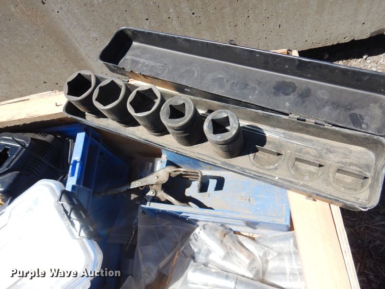 image for item LT9670 Tools