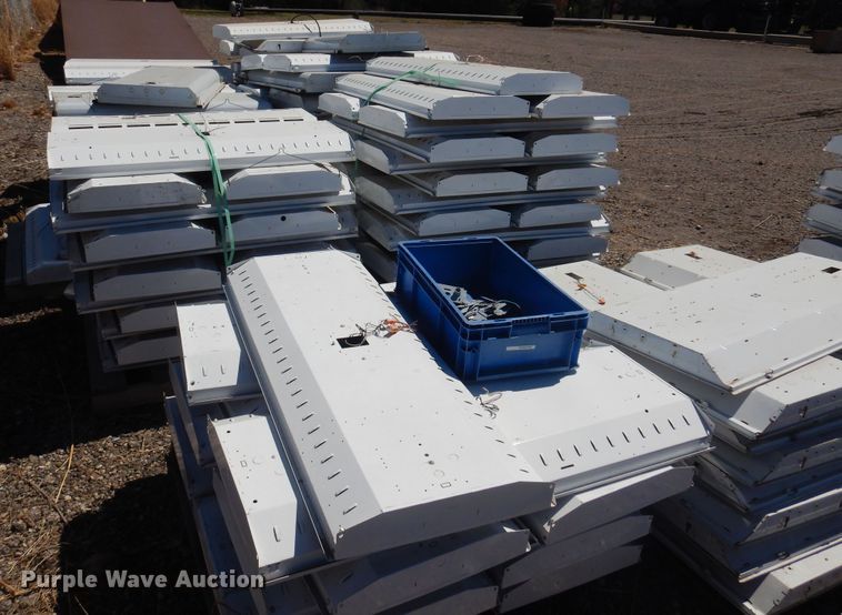 image for item LT9672 Approximately 150 fluorescent light fixtures