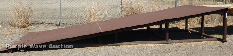 image for item LT9673 Steel ramp