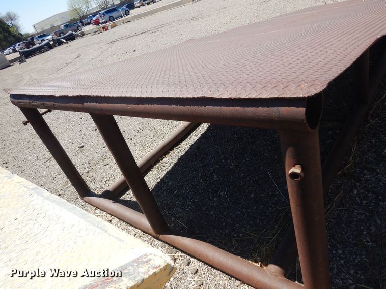 image for item LT9673 Steel ramp