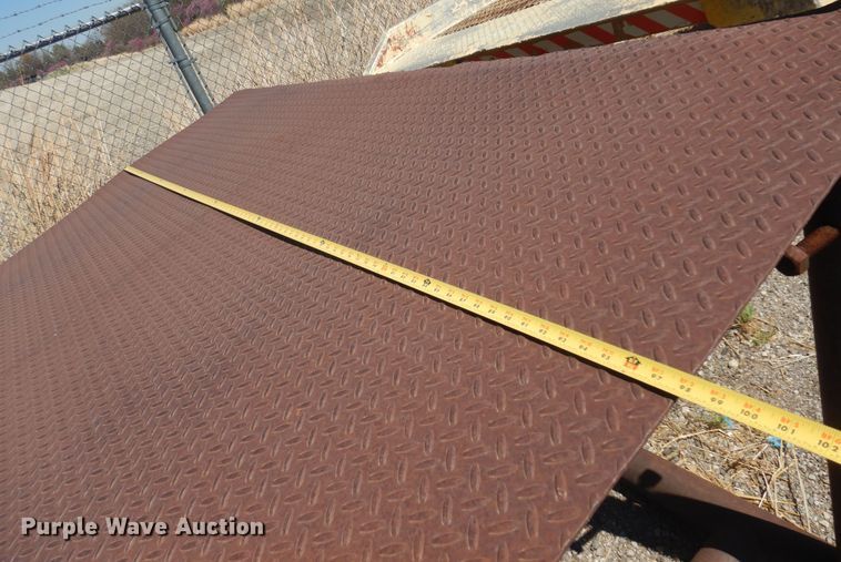 image for item LT9673 Steel ramp