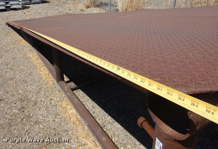 image for item LT9673 Steel ramp