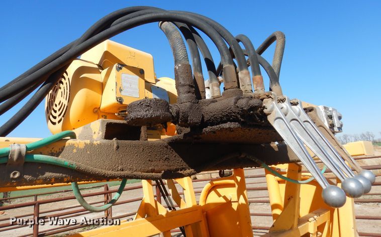 image for item LT9683 Trojan  livestock squeeze chute