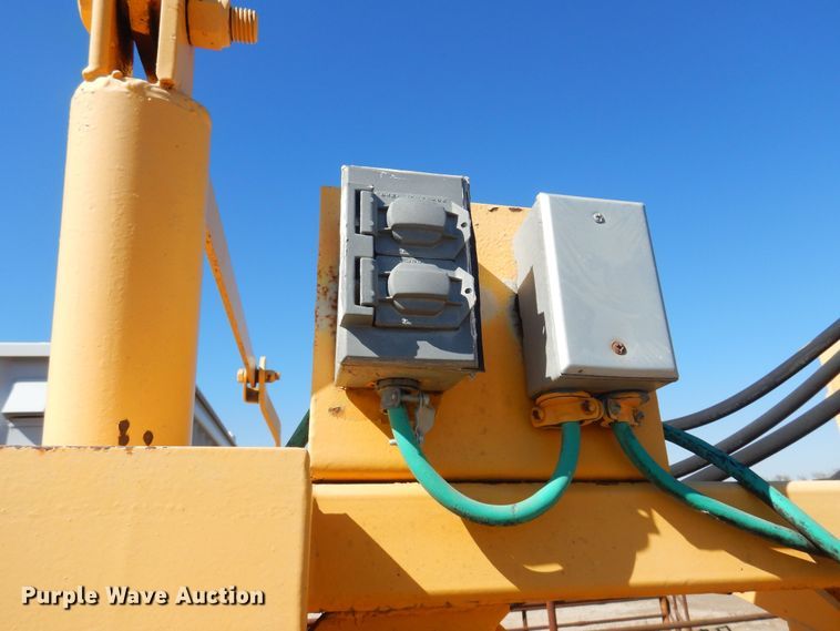 image for item LT9683 Trojan  livestock squeeze chute