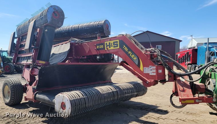 image for item LV9510 H&S Tri-Flex TF6135  hay merger