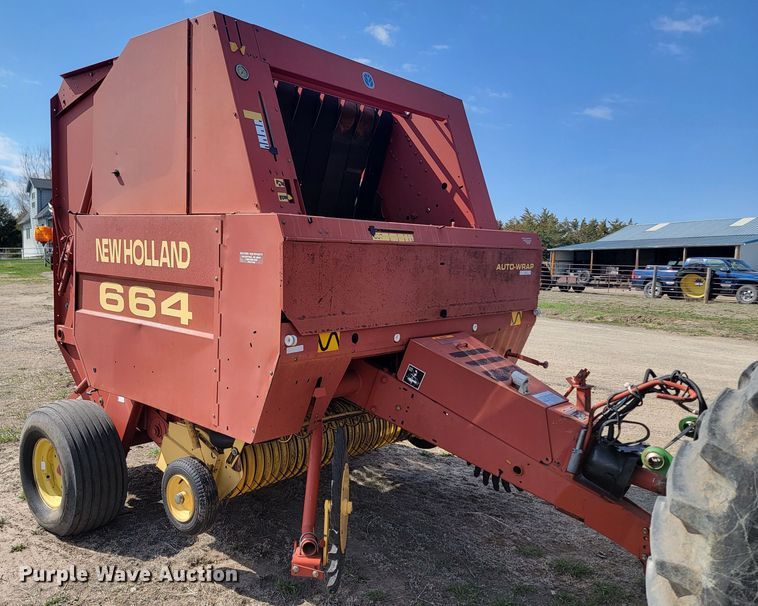 image for item LV9525 1997 New Holland 664  round baler