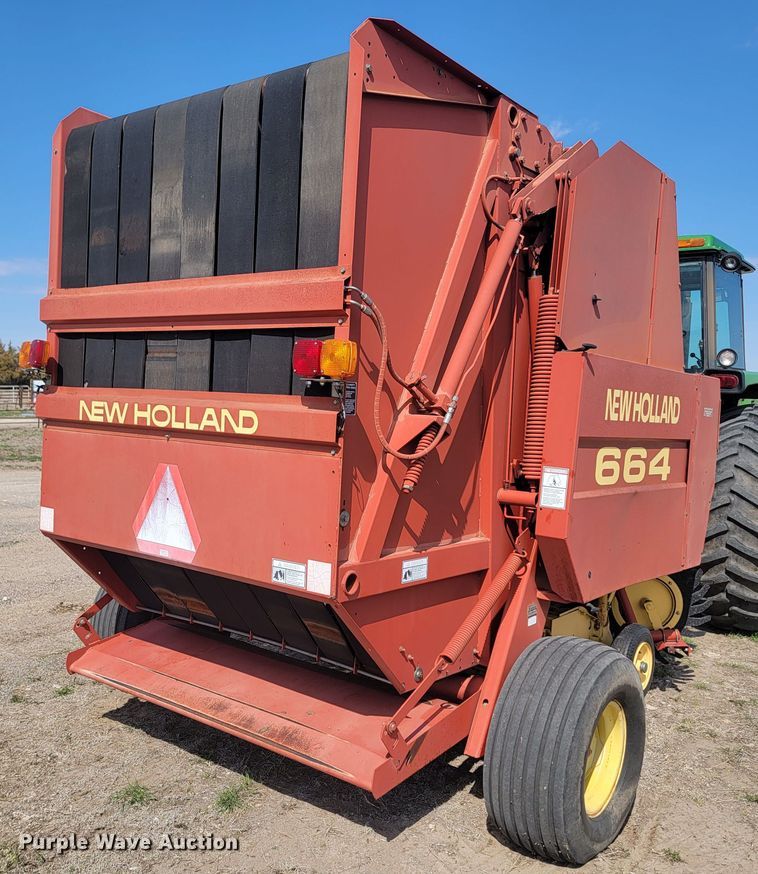image for item LV9525 1997 New Holland 664  round baler