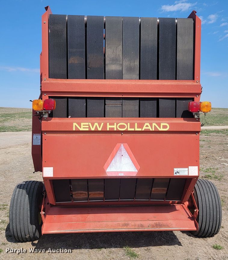 image for item LV9525 1997 New Holland 664  round baler