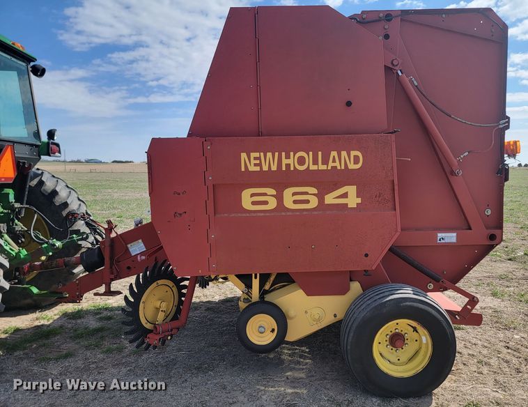 image for item LV9525 1997 New Holland 664  round baler