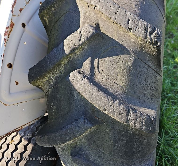 image for item MB9963 Case 1194  tractor