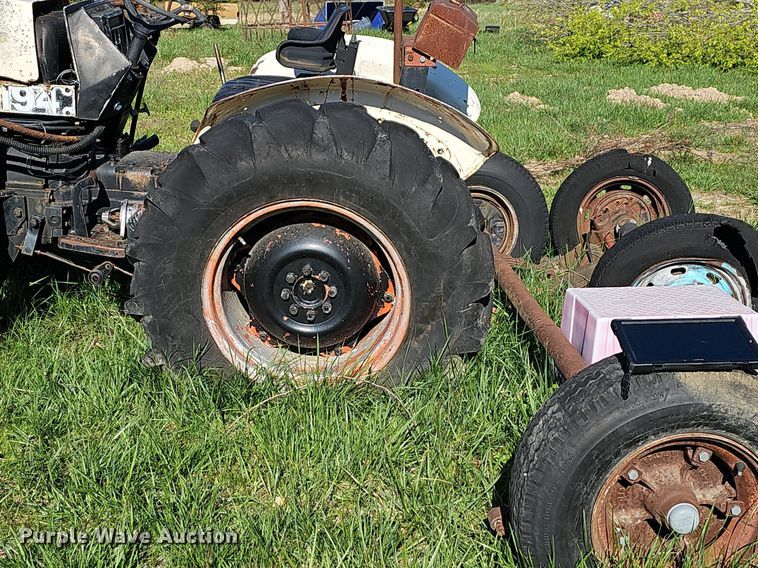 image for item MB9963 Case 1194  tractor