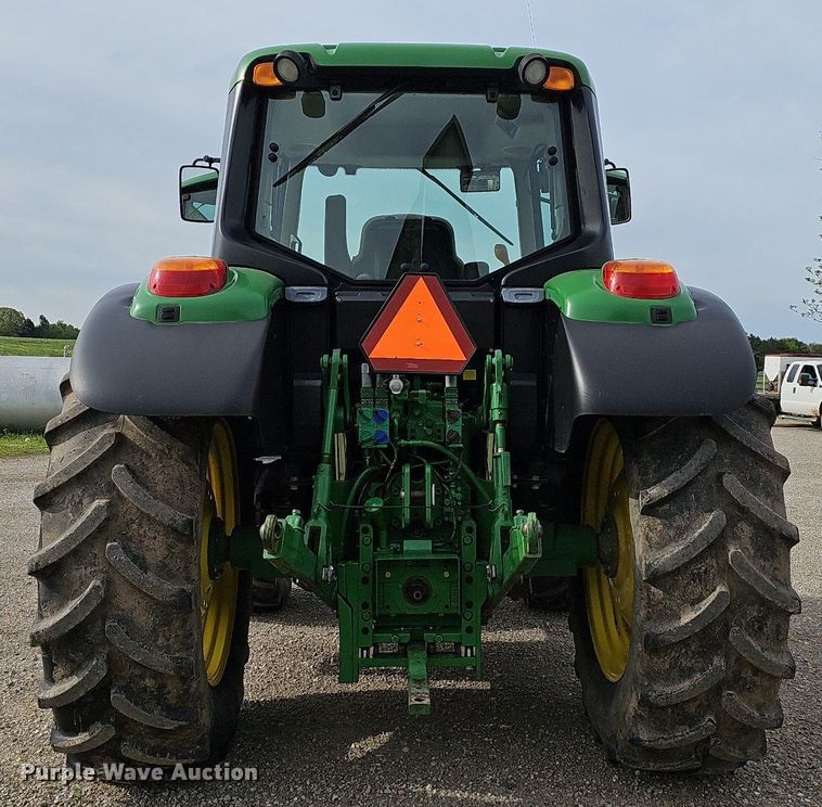 image for item MB9997 2014 John Deere 6115M  MFWD tractor