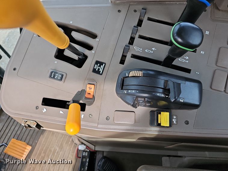 image for item MB9997 2014 John Deere 6115M  MFWD tractor