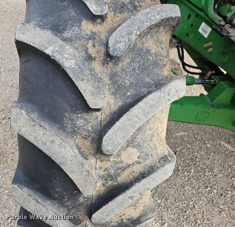 image for item MB9997 2014 John Deere 6115M  MFWD tractor