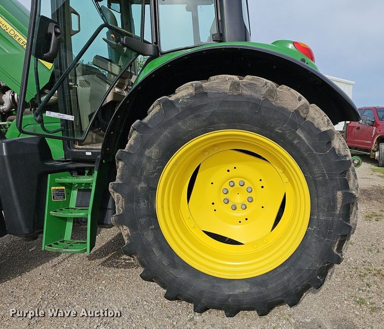 image for item MB9997 2014 John Deere 6115M  MFWD tractor