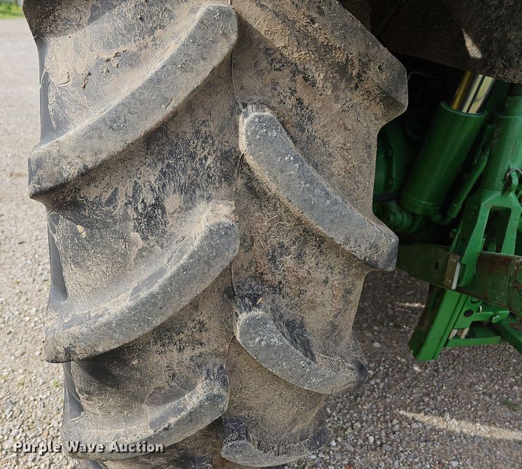 image for item MB9997 2014 John Deere 6115M  MFWD tractor