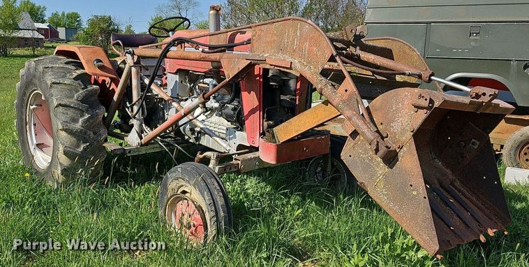 image for item MB9999 Massey Ferguson 90  tractor