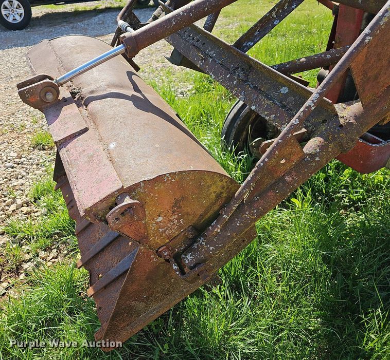 image for item MB9999 Massey Ferguson 90  tractor