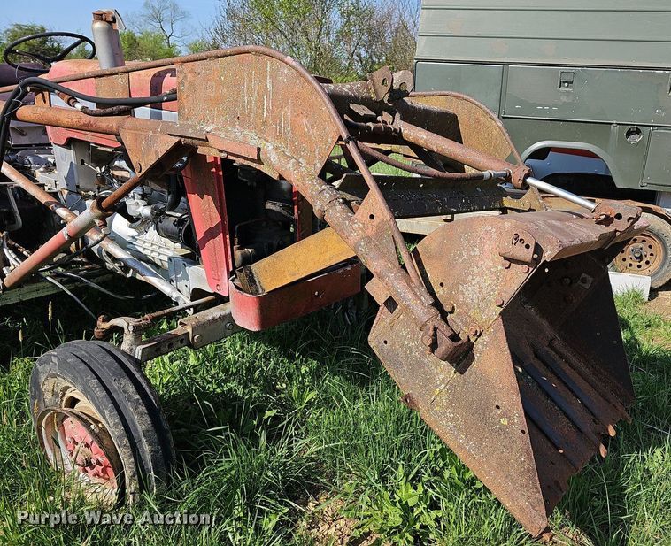 image for item MB9999 Massey Ferguson 90  tractor