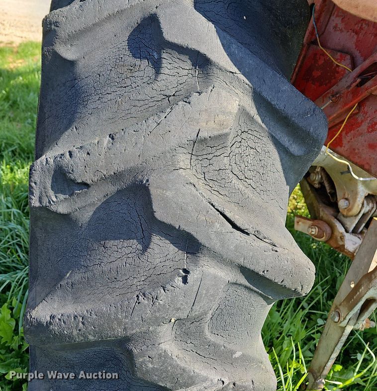 image for item MB9999 Massey Ferguson 90  tractor