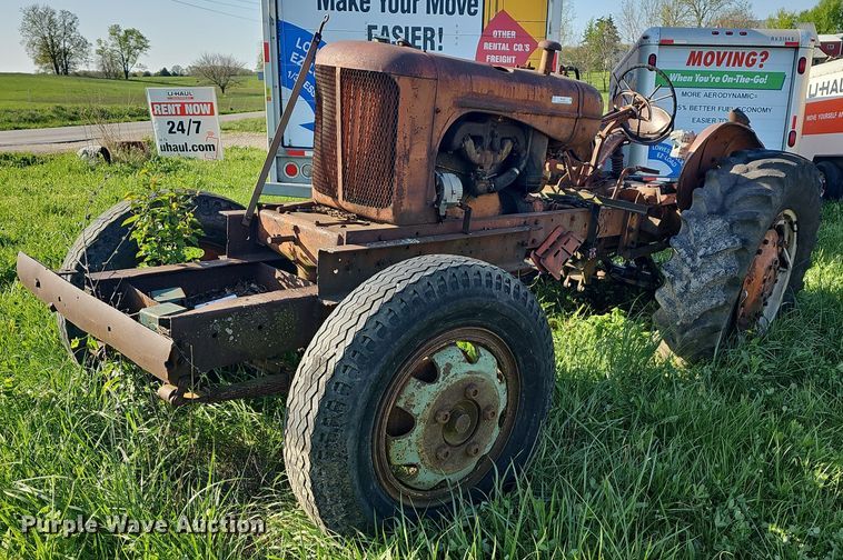 image for item MC9003 Allis Chalmers  tractor