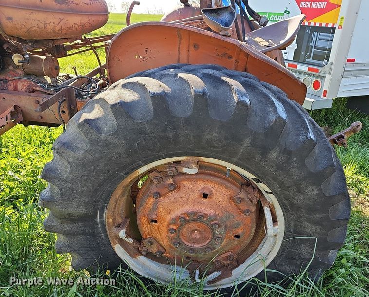 image for item MC9003 Allis Chalmers  tractor