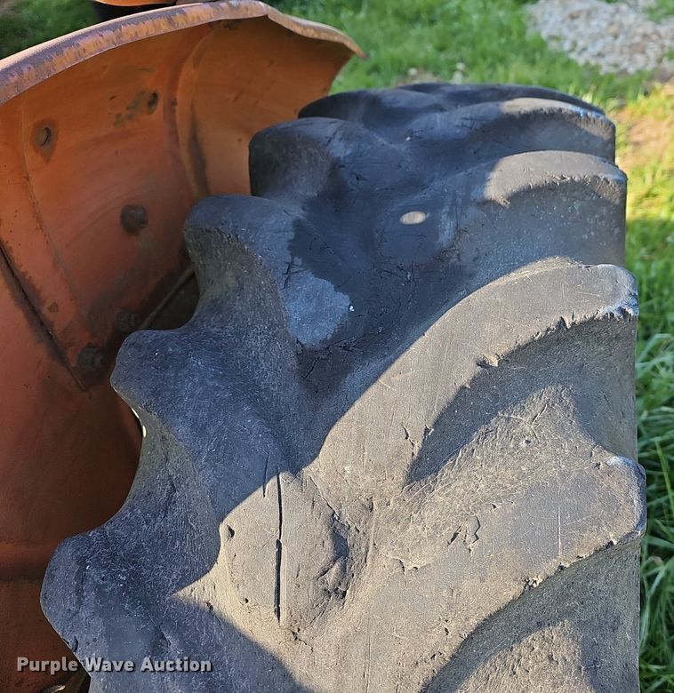 image for item MC9003 Allis Chalmers  tractor