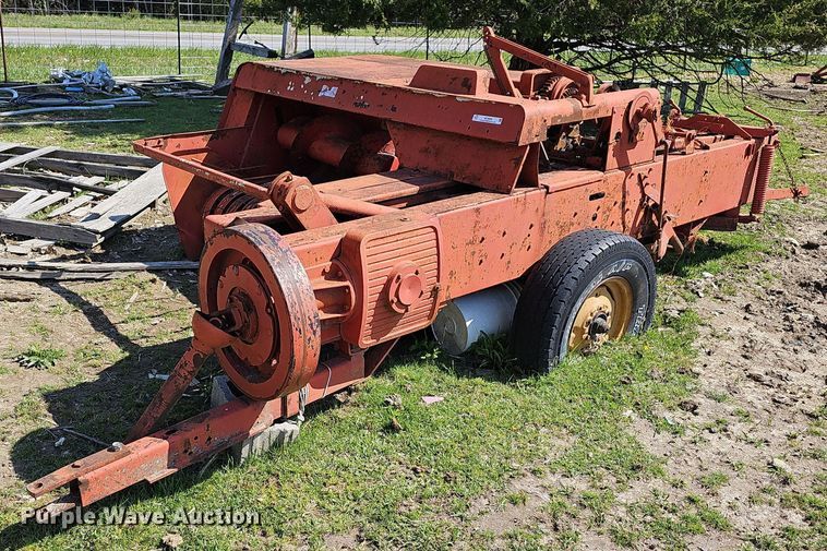 image for item MC9006 International 430  small square baler