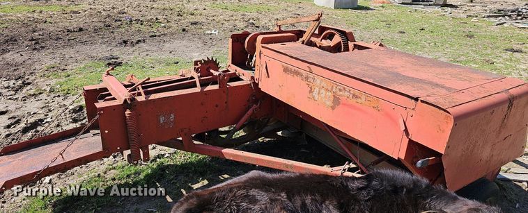 image for item MC9006 International 430  small square baler