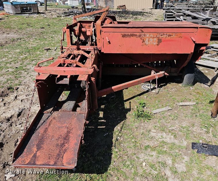 image for item MC9006 International 430  small square baler