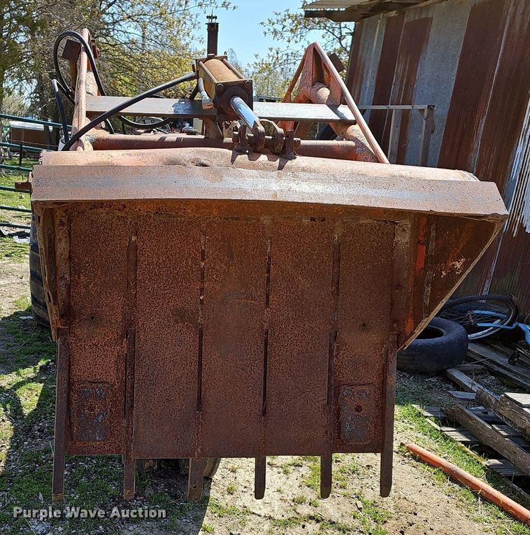 image for item MC9007 Allis Chalmers  tractor