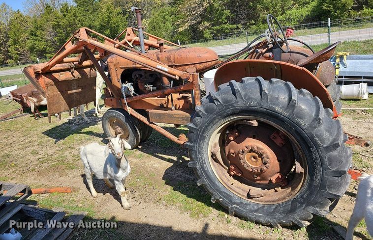 image for item MC9007 Allis Chalmers  tractor