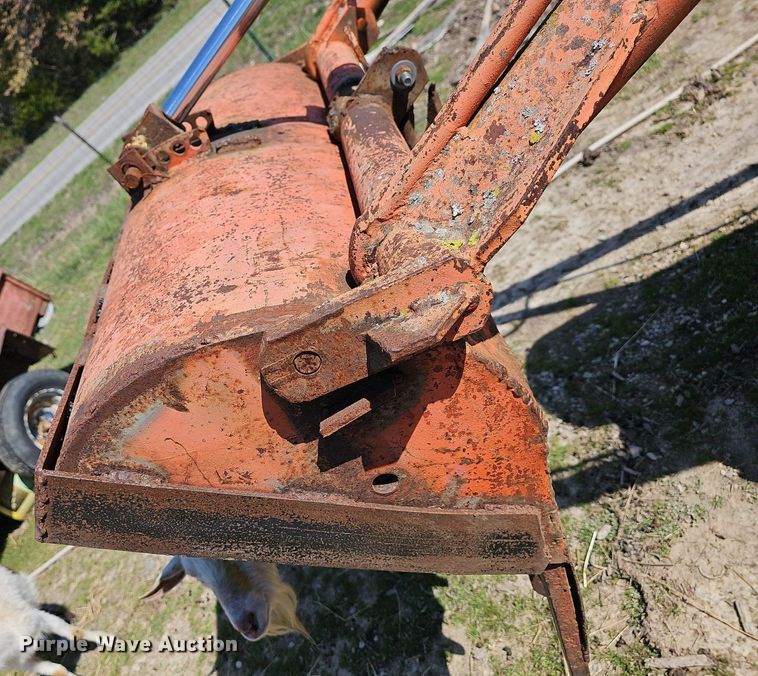 image for item MC9007 Allis Chalmers  tractor