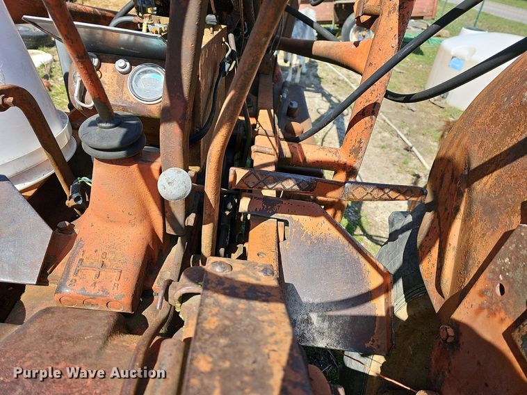 image for item MC9007 Allis Chalmers  tractor