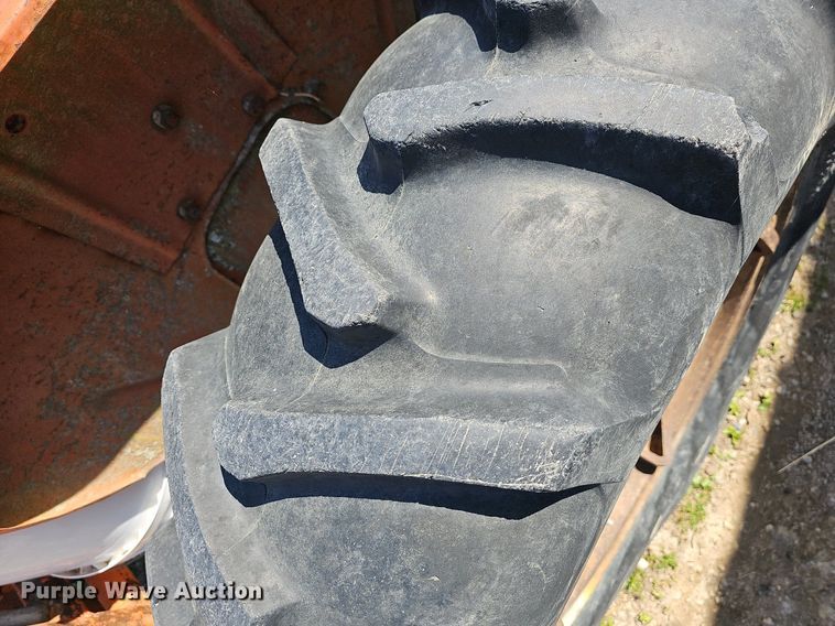 image for item MC9007 Allis Chalmers  tractor